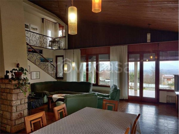 casa indipendente in vendita a Volpago del Montello in zona Selva del Montello
