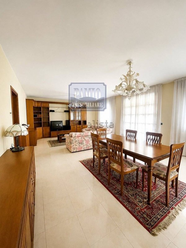 casa indipendente in vendita a Volpago del Montello in zona Selva del Montello