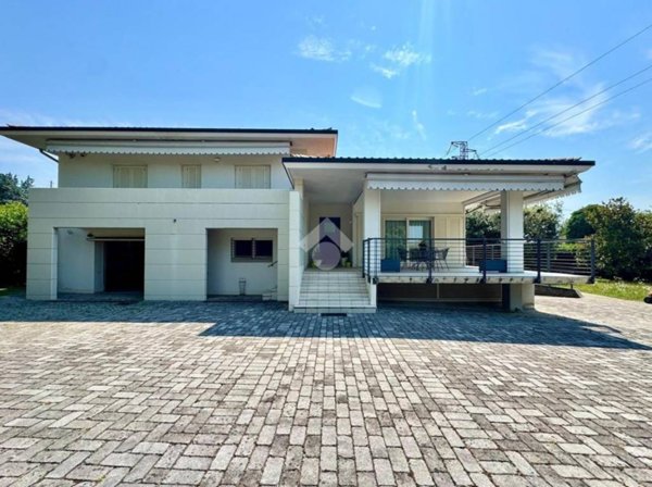casa indipendente in vendita a Volpago del Montello