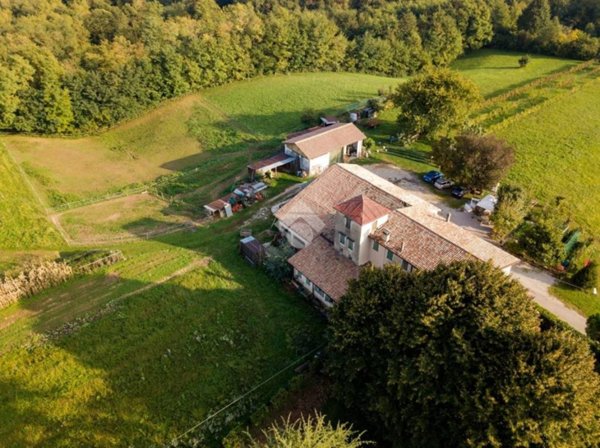 casa indipendente a Volpago del Montello in zona Santa Maria della Vittoria
