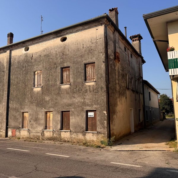 casa indipendente in vendita a Volpago del Montello