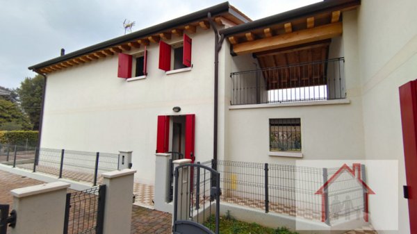 casa indipendente in vendita a Volpago del Montello