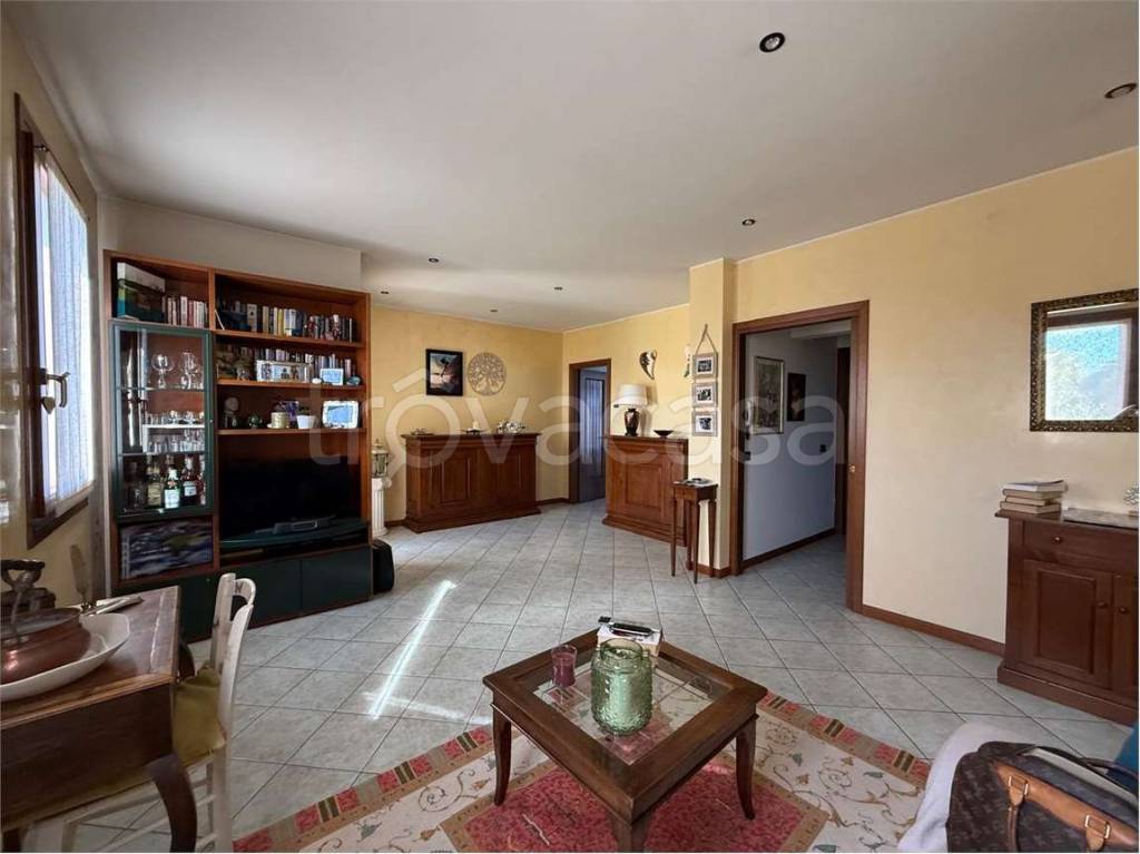 casa indipendente in vendita a Volpago del Montello