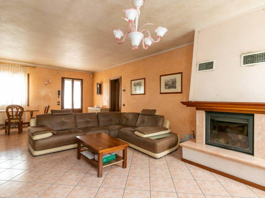 casa indipendente in vendita a Zero Branco in zona Sant'Alberto