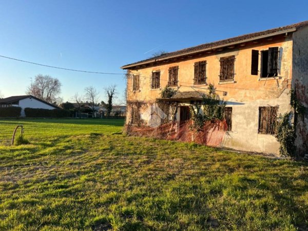 casale in vendita a Zero Branco in zona Sant'Alberto