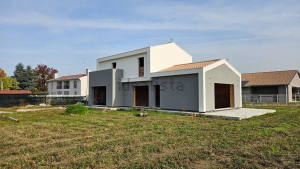 casa indipendente in vendita a Zero Branco