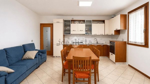 appartamento in vendita a Zero Branco in zona Scandolara