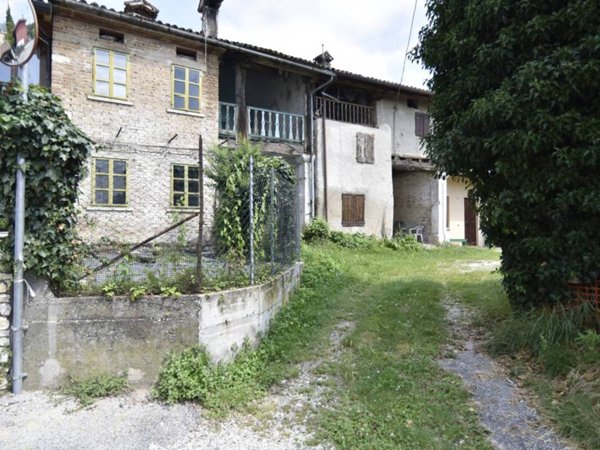 casa indipendente in vendita a Pieve del Grappa in zona Crespano del Grappa