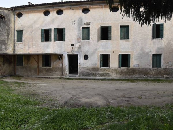 casa indipendente in vendita a Pieve del Grappa in zona Crespano del Grappa