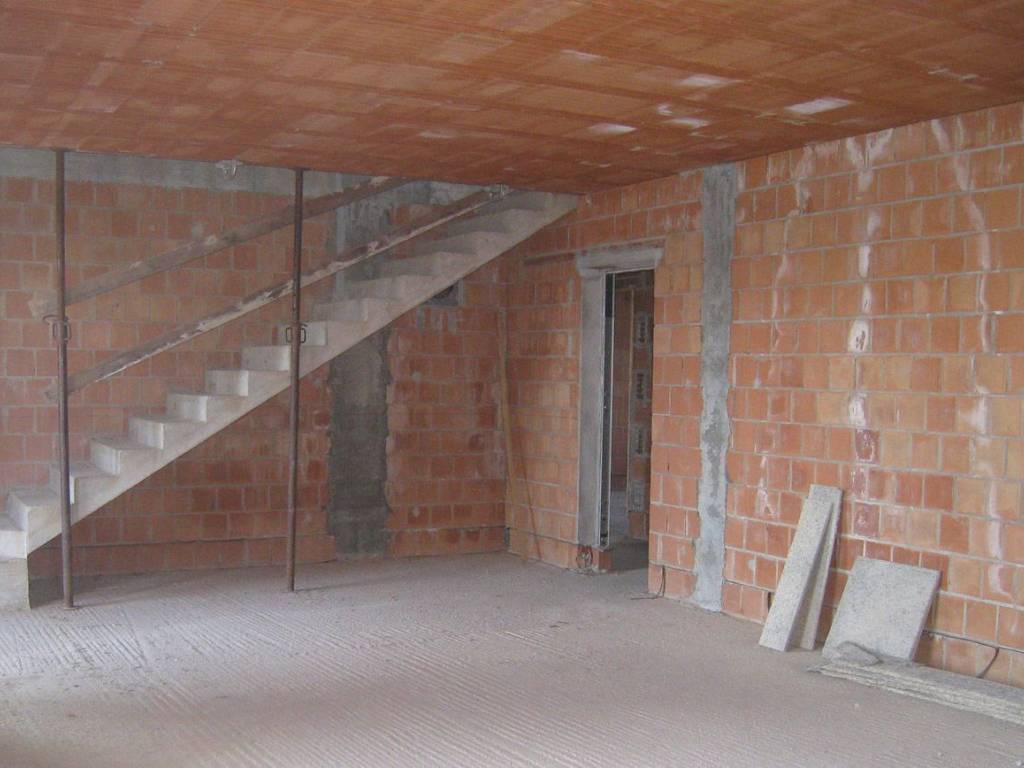 casa indipendente in vendita a Pieve del Grappa in zona Crespano del Grappa