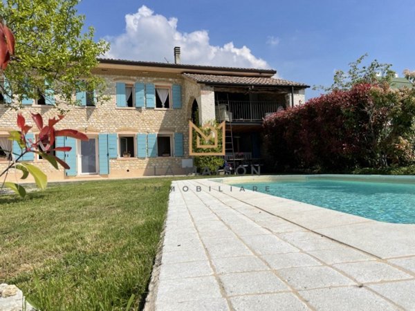 casa indipendente in vendita a Pieve del Grappa in zona Fietta