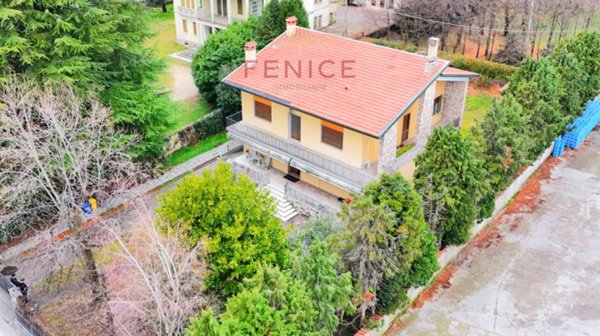 casa indipendente in vendita a Pieve del Grappa in zona Crespano del Grappa