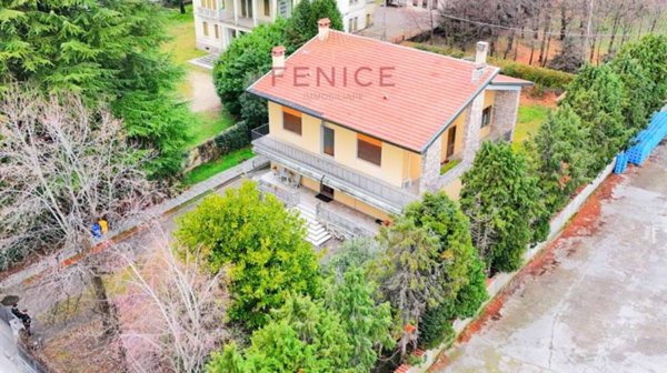 casa indipendente in vendita a Pieve del Grappa in zona Crespano del Grappa