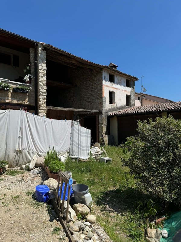 appartamento in vendita a Pieve del Grappa in zona Crespano del Grappa