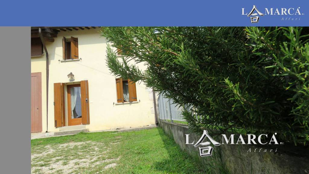 casa indipendente in vendita a Pieve del Grappa in zona Crespano del Grappa