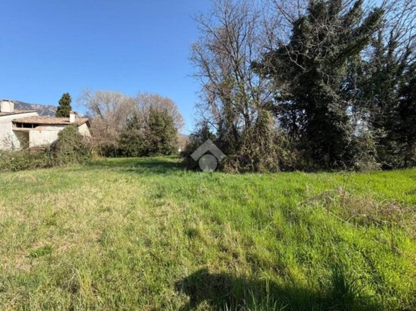 terreno edificabile in vendita a Pieve del Grappa