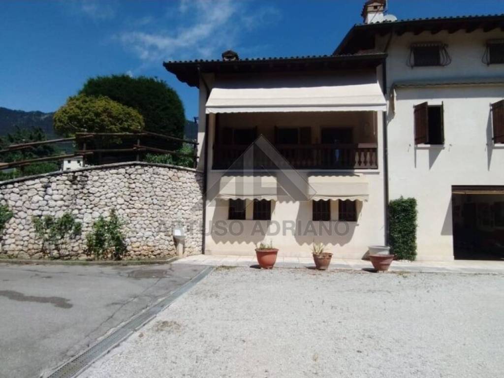 casa indipendente in vendita a Pieve del Grappa