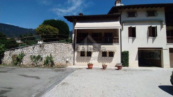 casa indipendente in vendita a Pieve del Grappa in zona Fietta