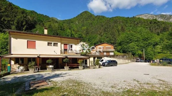 negozio in vendita a Pieve del Grappa