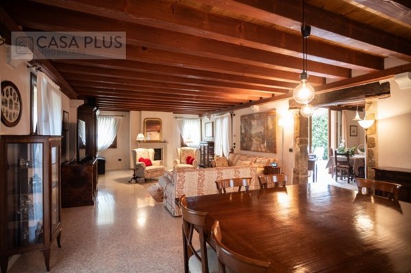 casa indipendente in vendita a Pieve del Grappa