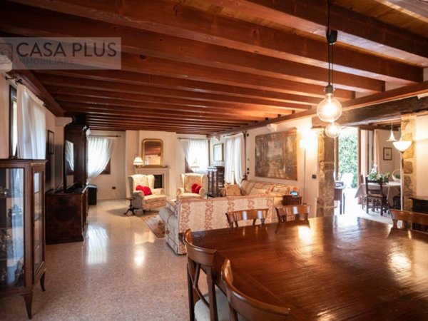 casa indipendente in vendita a Pieve del Grappa