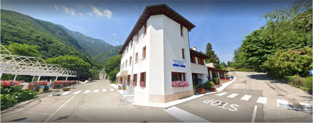 negozio in vendita a Pieve del Grappa in zona Crespano del Grappa