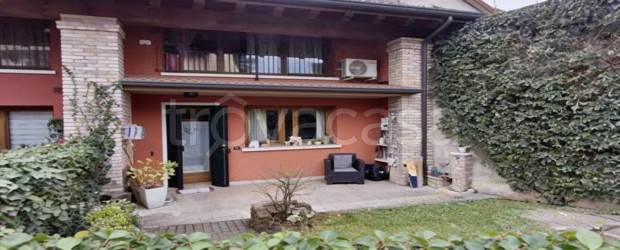 casa indipendente in vendita a Pieve del Grappa in zona Crespano del Grappa