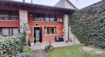 casa indipendente in vendita a Pieve del Grappa in zona Crespano del Grappa