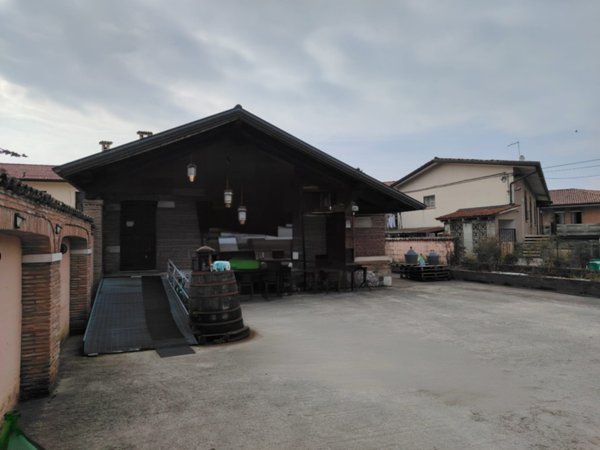 casa indipendente in vendita a Pieve del Grappa in zona Crespano del Grappa
