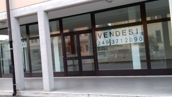 locale commerciale in vendita ad Annone Veneto