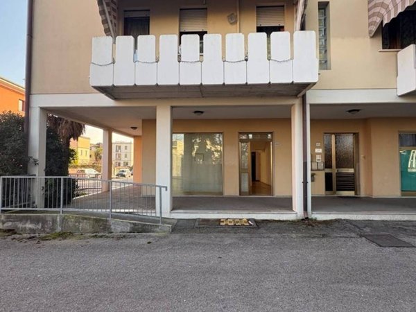 negozio in vendita ad Annone Veneto