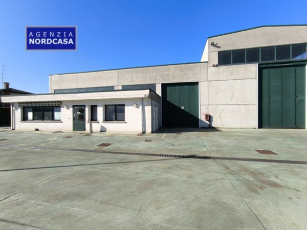 locale di sgombero in vendita a Campagna Lupia