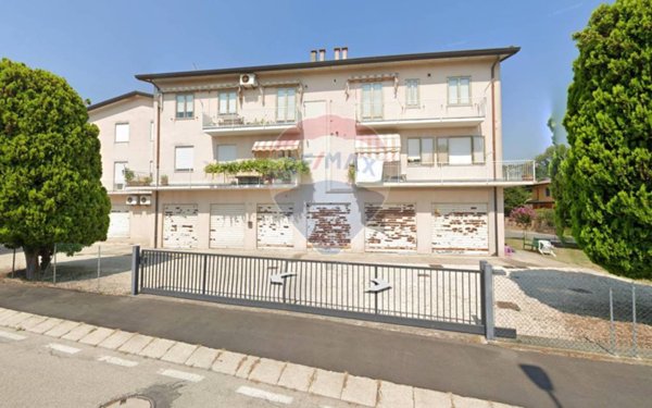negozio in vendita a Campagna Lupia