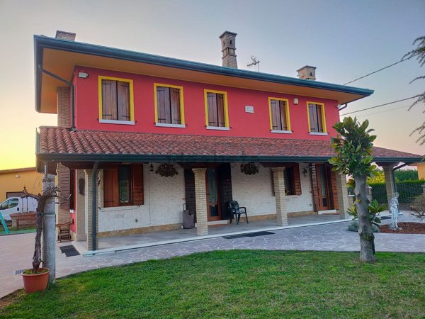 casa indipendente in vendita a Campagna Lupia