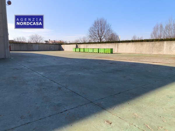 capannone in vendita a Campagna Lupia