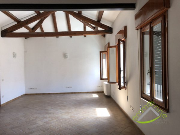 negozio in vendita a Campagna Lupia