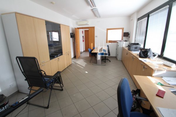 capannone in vendita a Campagna Lupia