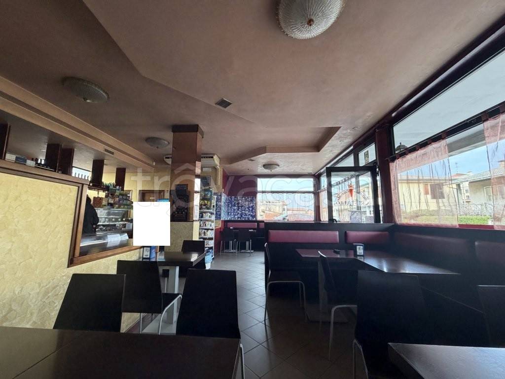 negozio in vendita a Campagna Lupia