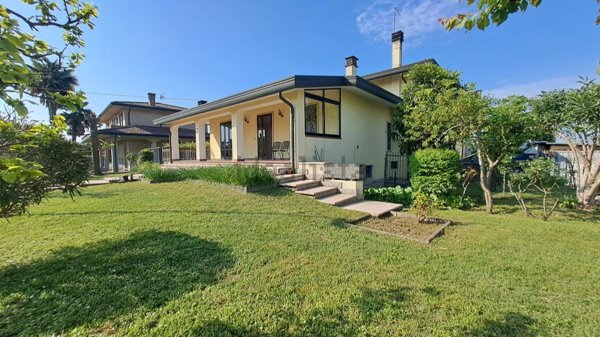 casa indipendente in vendita a Campagna Lupia