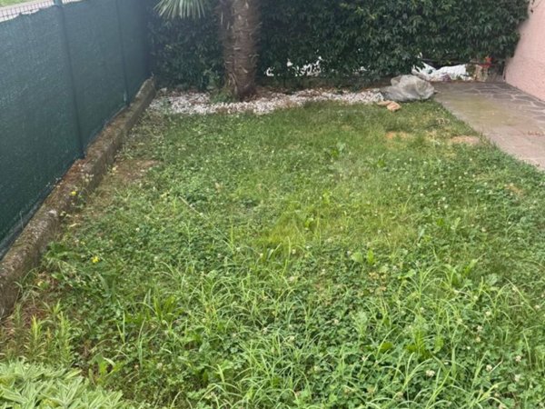 appartamento in vendita a Campagna Lupia in zona Lova
