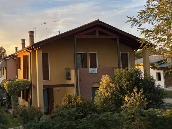 casa indipendente in vendita a Campolongo Maggiore in zona Bojon