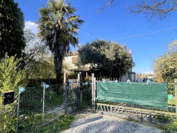 casa indipendente in vendita a Campolongo Maggiore in zona Liettoli