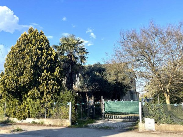 casa indipendente in vendita a Campolongo Maggiore in zona Liettoli