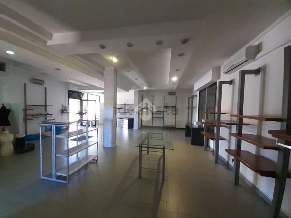 locale commerciale in vendita a Campolongo Maggiore
