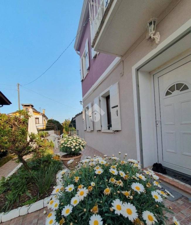 casa indipendente in vendita a Campolongo Maggiore in zona Bojon