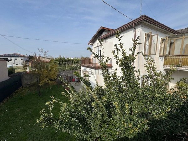 casa indipendente in vendita a Campolongo Maggiore