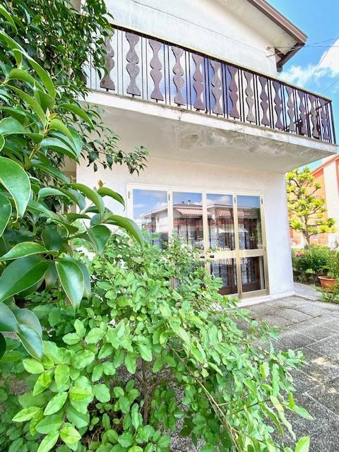 casa indipendente in vendita a Campolongo Maggiore in zona Bojon