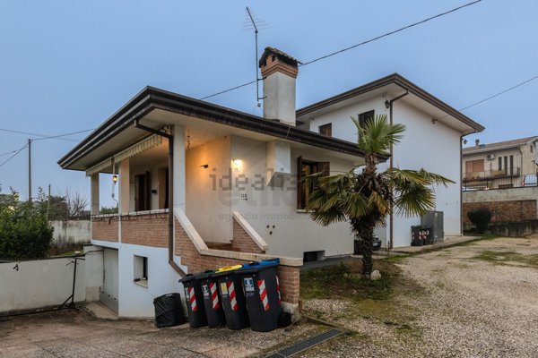 appartamento in vendita a Campolongo Maggiore in zona Bojon
