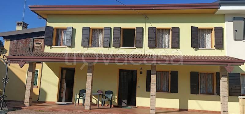 casa indipendente in vendita a Campolongo Maggiore in zona Bojon