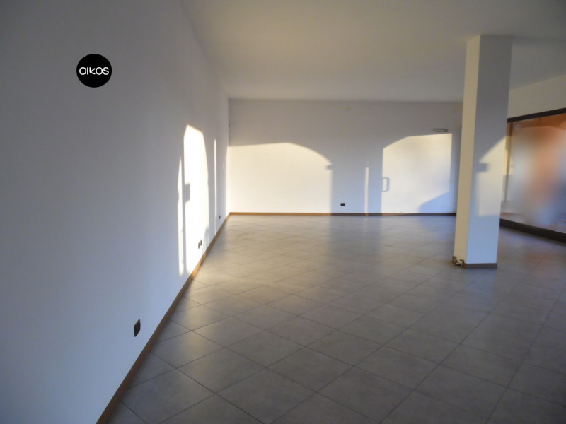 negozio in vendita a Campolongo Maggiore in zona Bojon